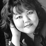 Lois-Ann Yamanaka, Polynesian American author from Hawaii on andreareadsamerica.com